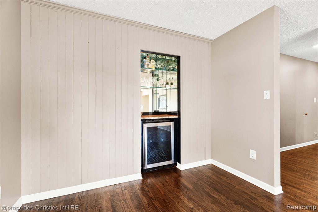 1700 MADDY Lane, Keego Harbor, MI 48320 — Photo 15