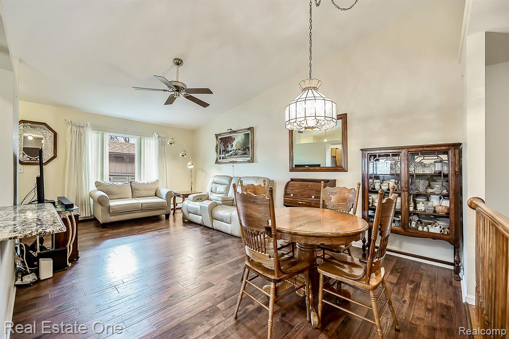 62071 YORKTOWN, 6, South Lyon, MI 48178 — Photo 10