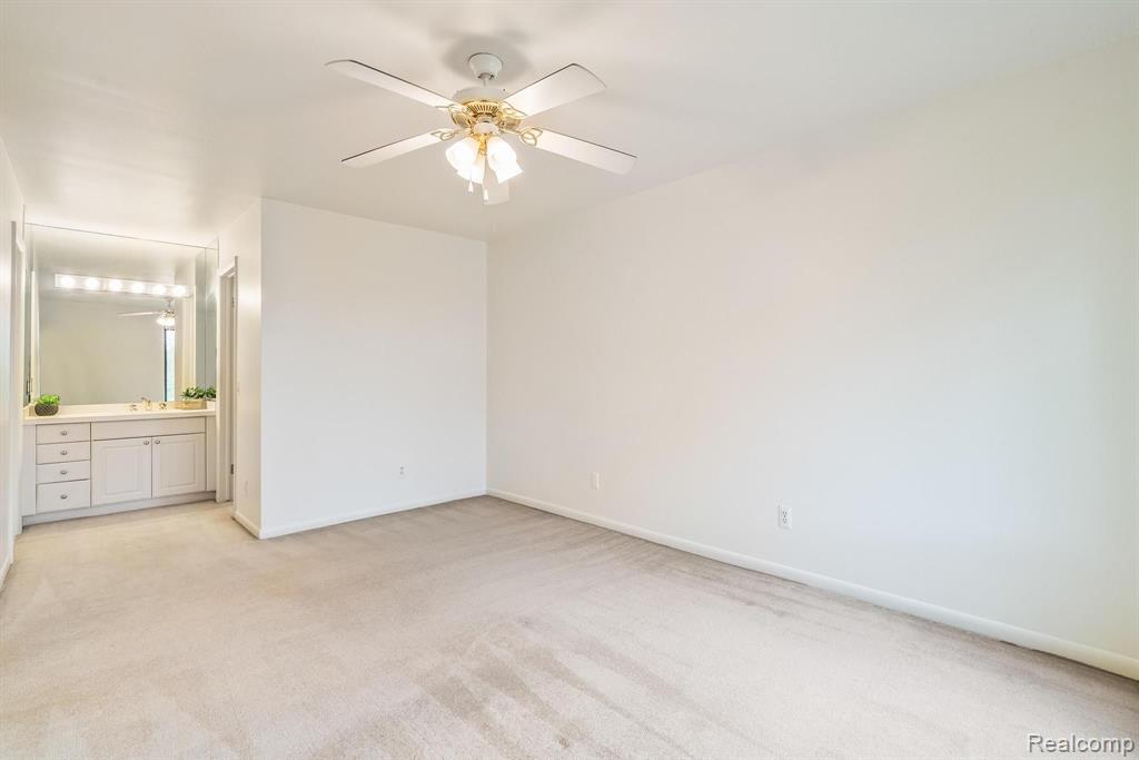 9663 BAYVIEW Drive, Ypsilanti, MI 48197 — Photo 18