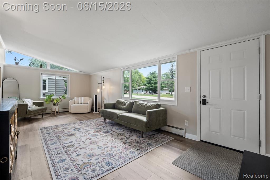 870 Pine Tree Road, Lake Orion, MI 48362 — Photo 8