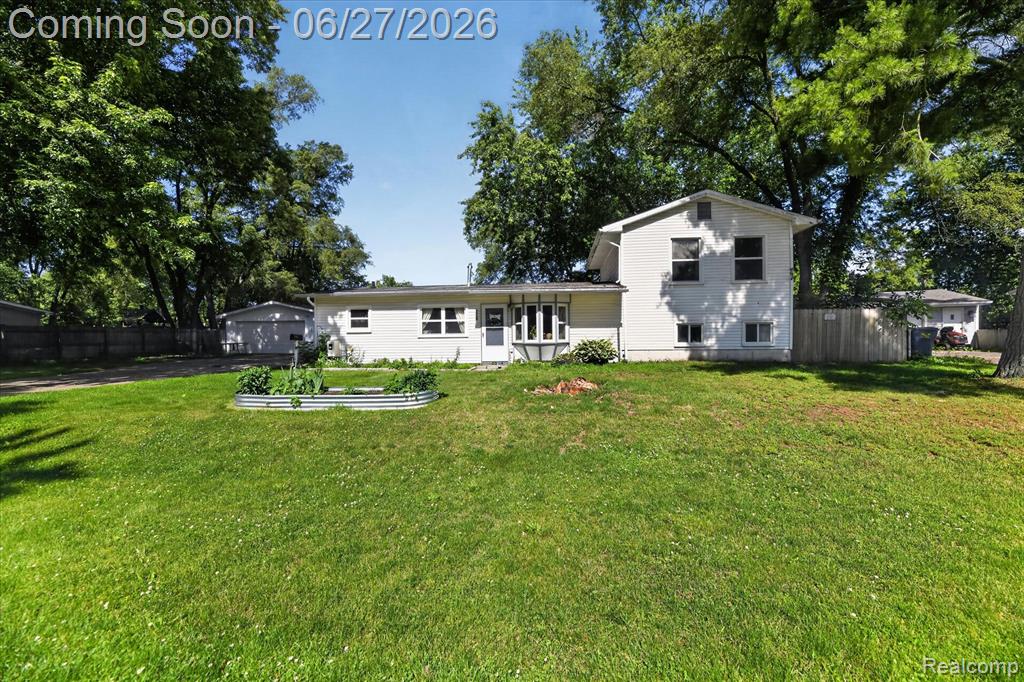 6260 Beth, Brighton, MI 48116 — Photo 4