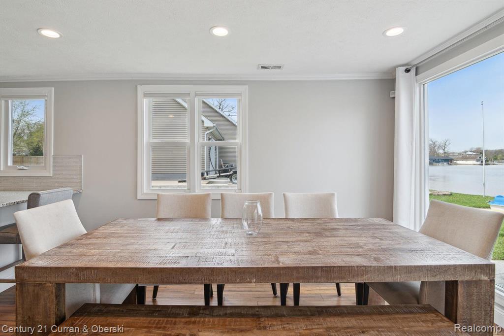 421 EDGEWOOD Drive, Jackson, MI 49201 — Photo 11