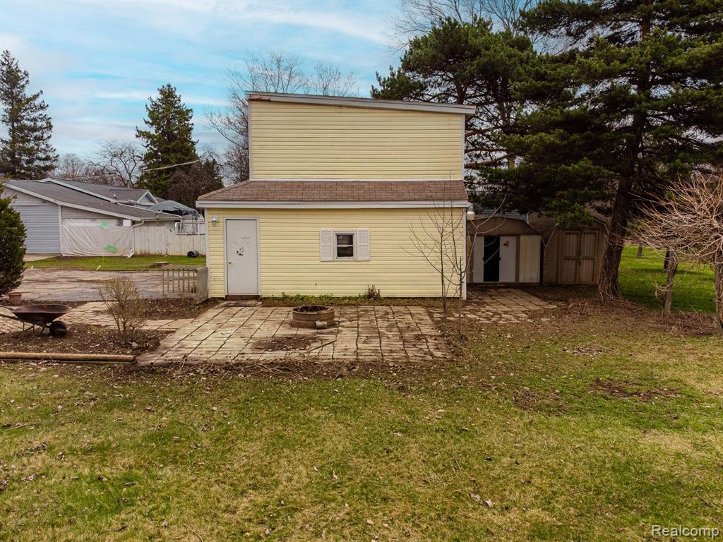6194 E HILL Road, Grand Blanc, MI 48439 — Photo 32