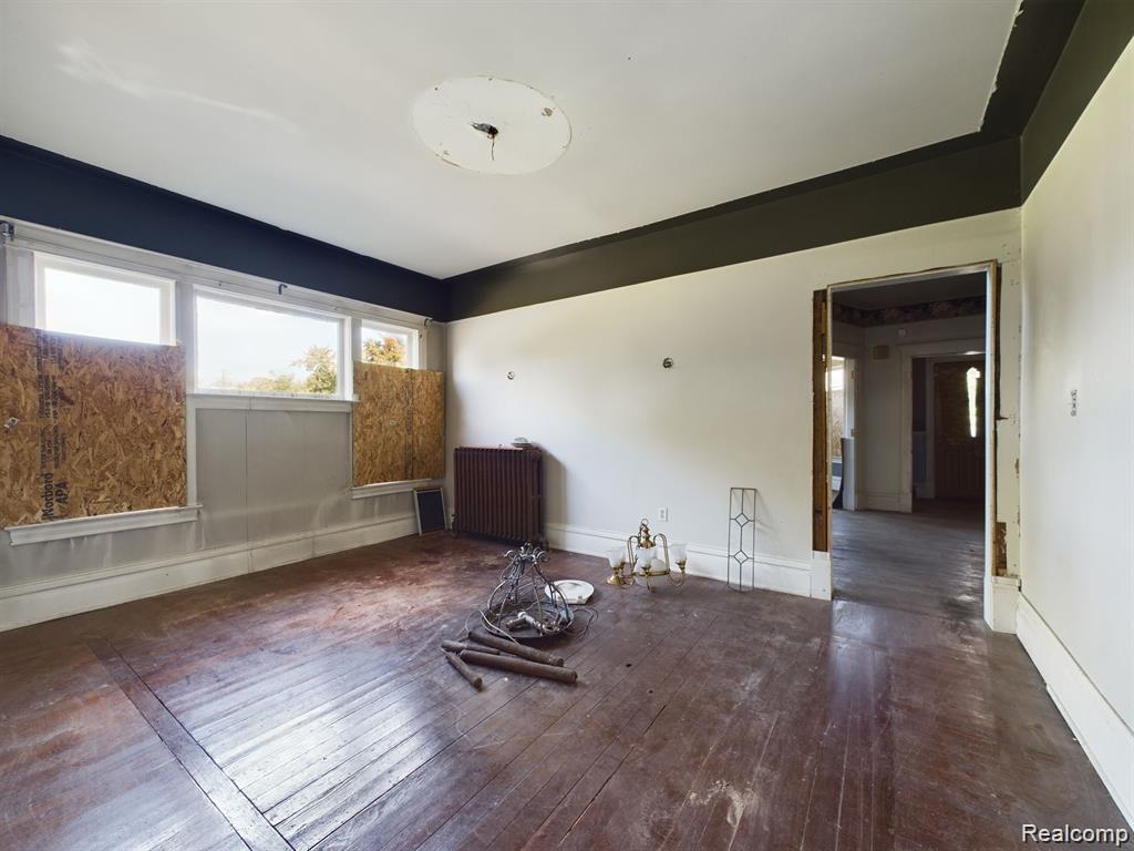 821 M L King Avenue, Flint, MI 48503 — Photo 12