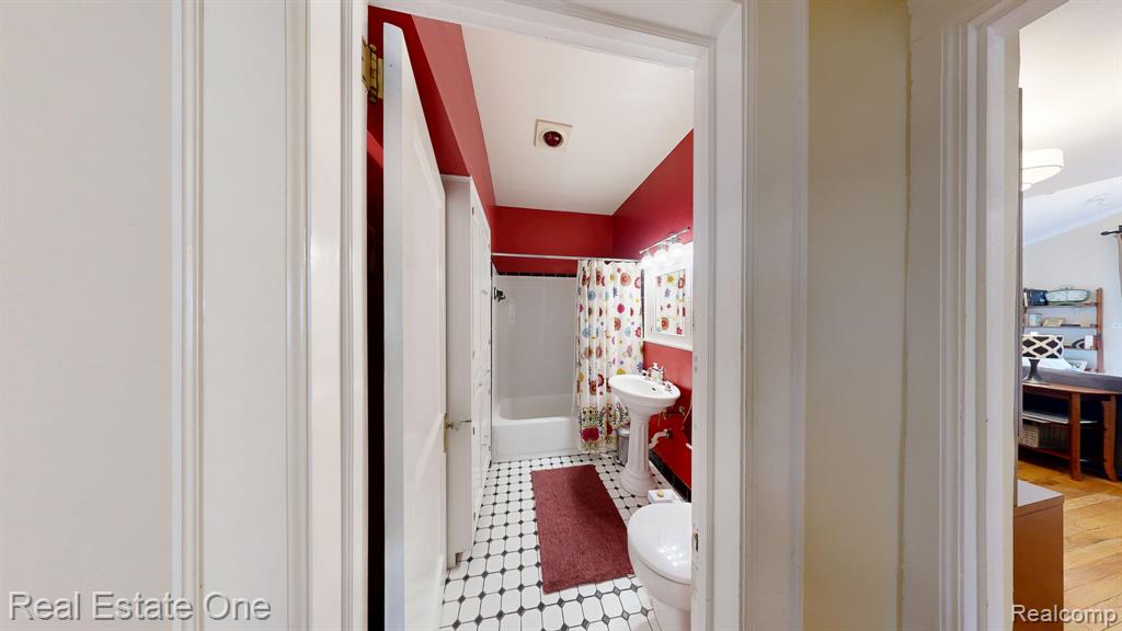 410 W 4th Street, Rochester, MI 48307 — Photo 25