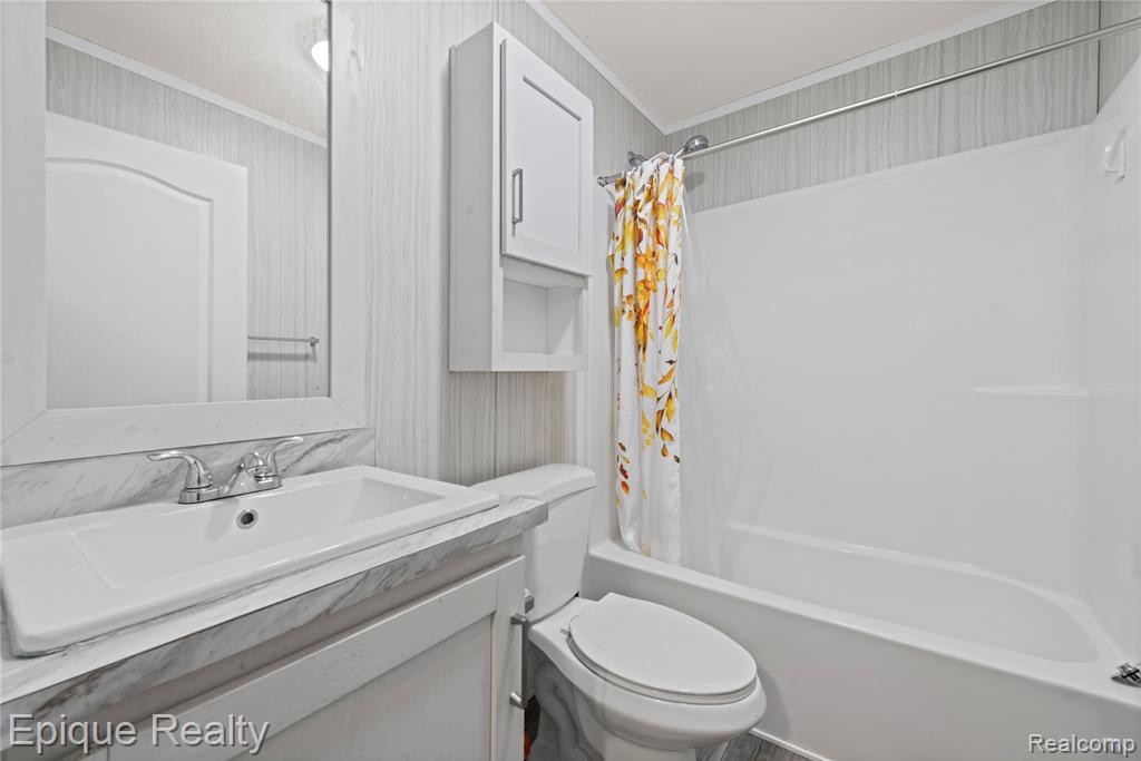 83 Elm Avenue, Highland, MI — Photo 16