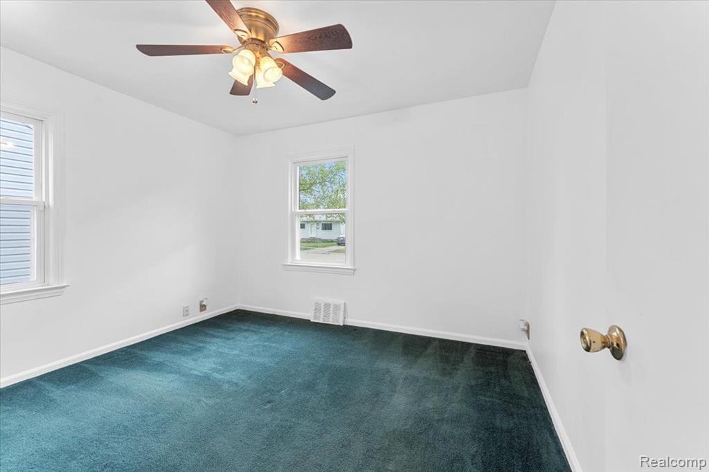 7960 JACKSON Street, Taylor, MI 48180 — Photo 11