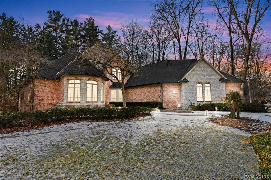 9018 CASCADE Drive, South Lyon, MI 48178 — Photo 2