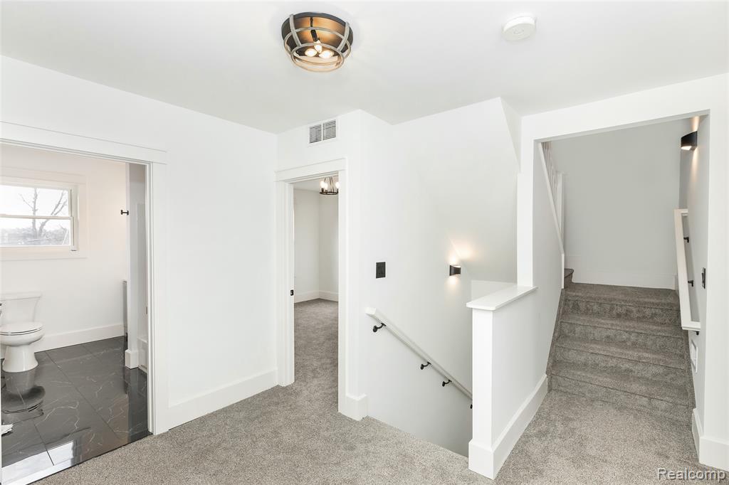 1583 Cadillac Boulevard, Detroit, MI 48214 — Photo 21