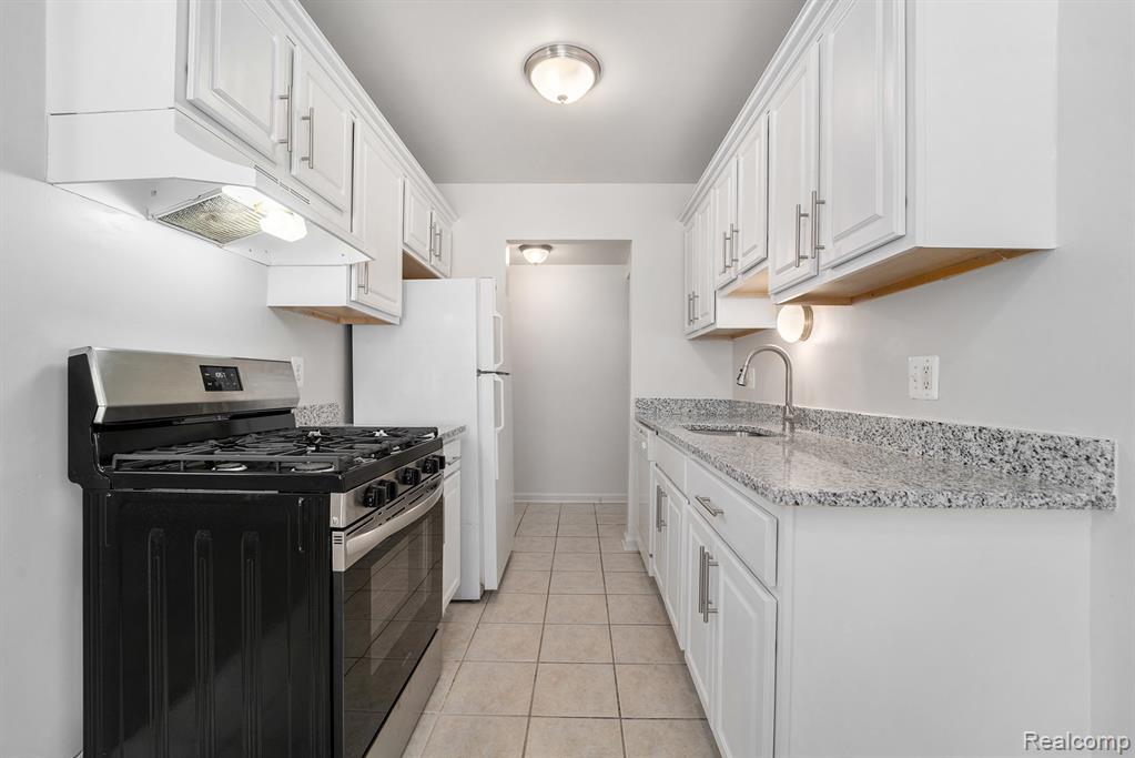 45210 Keding Street, 101, Utica, MI 48317 — Photo 6