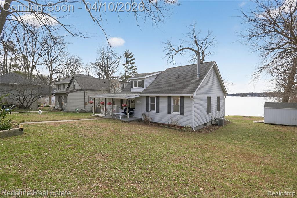 636 Thompson Lake Avenue, Howell, MI 48843 — Photo 4