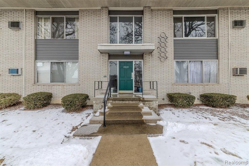 4820 BRIARWOOD Avenue, E4, Royal Oak, MI 48073 — front exterior