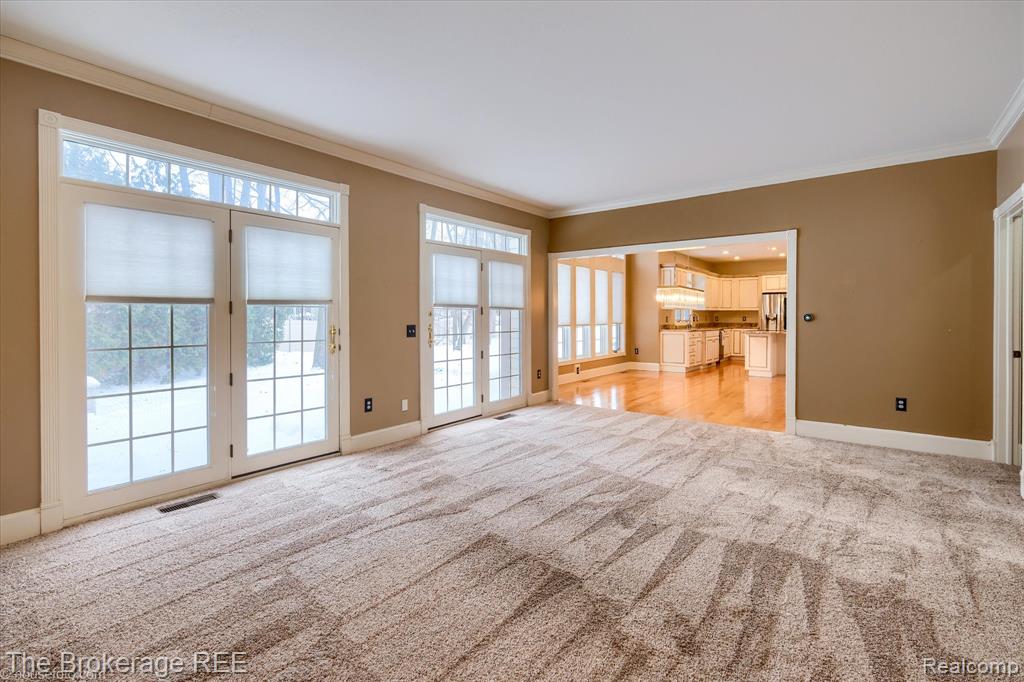 5475 Woodfield Parkway, Grand Blanc, MI 48439 — Photo 42
