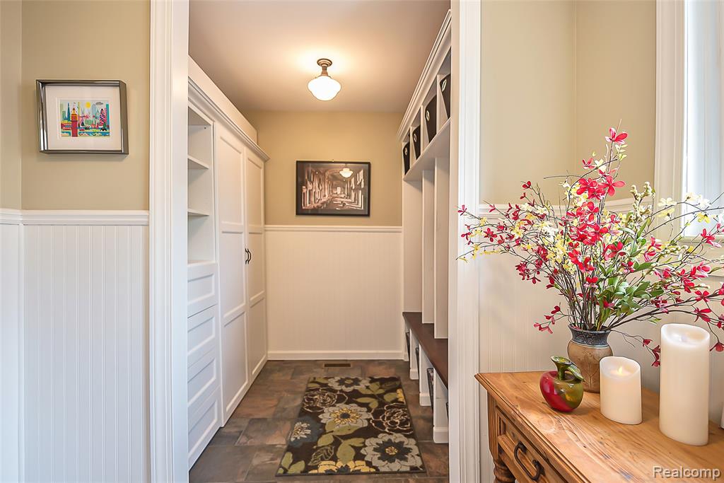29811 Bradford Drive, New Hudson, MI 48165 — Photo 13