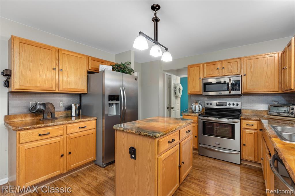 4692 Clover Road, Canton, MI 48188 — Photo 2