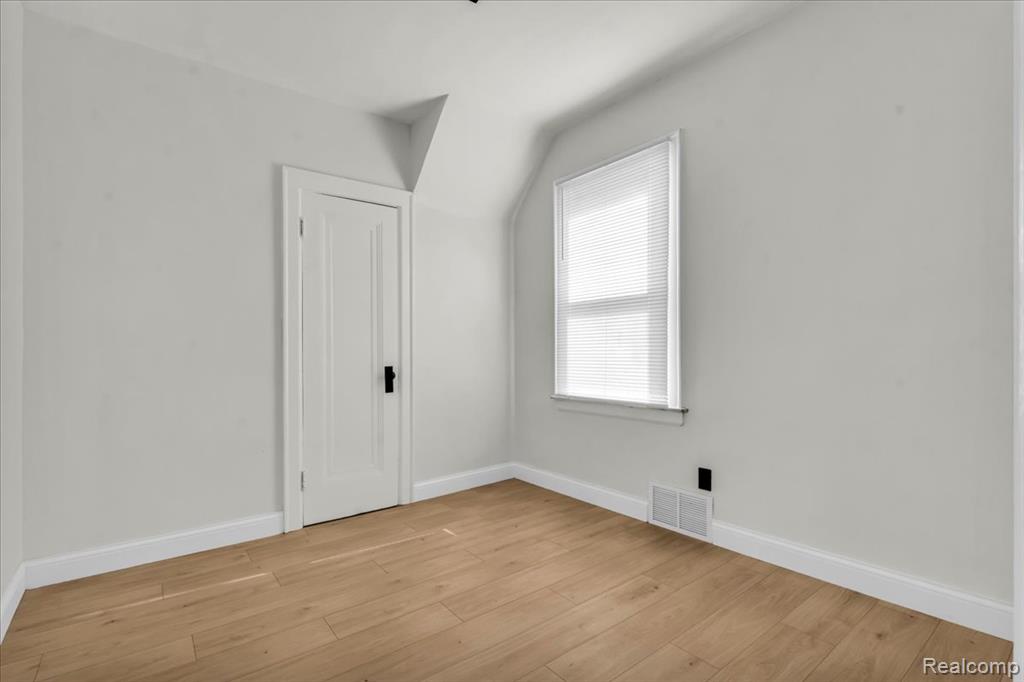 5777 Lakepointe Street, Detroit, MI 48224 — Photo 9