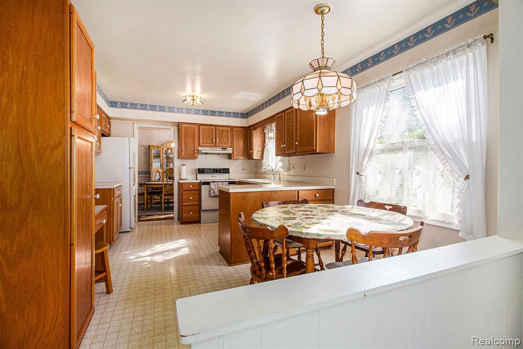 4196 CRESTKNOLL Drive, Grand Blanc, MI 48439 — Photo 10