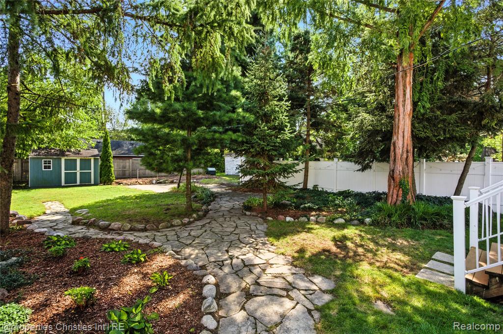 849 W Breckenridge Street, Ferndale, MI 48220 — Photo 45