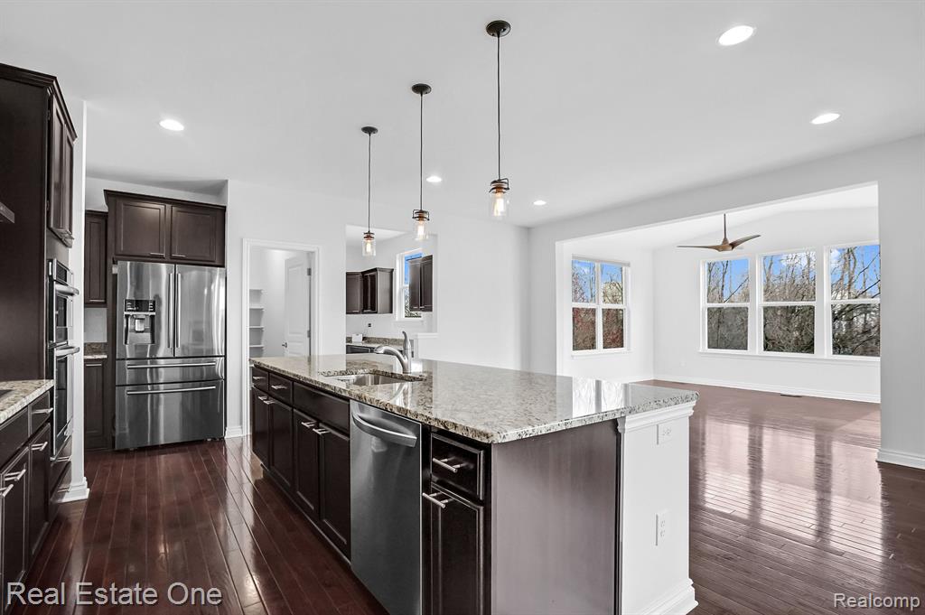 4559 TANGLEWOOD Lane, Lake Orion, MI — Photo 11