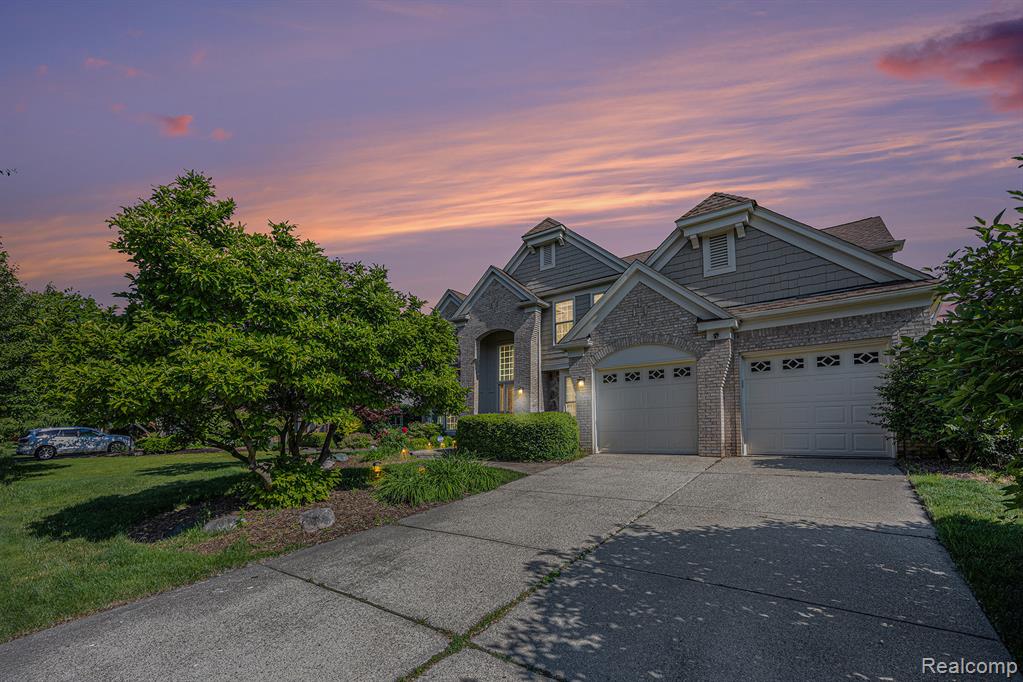 5686 Cherry Lane, West Bloomfield, MI 48324 — front exterior
