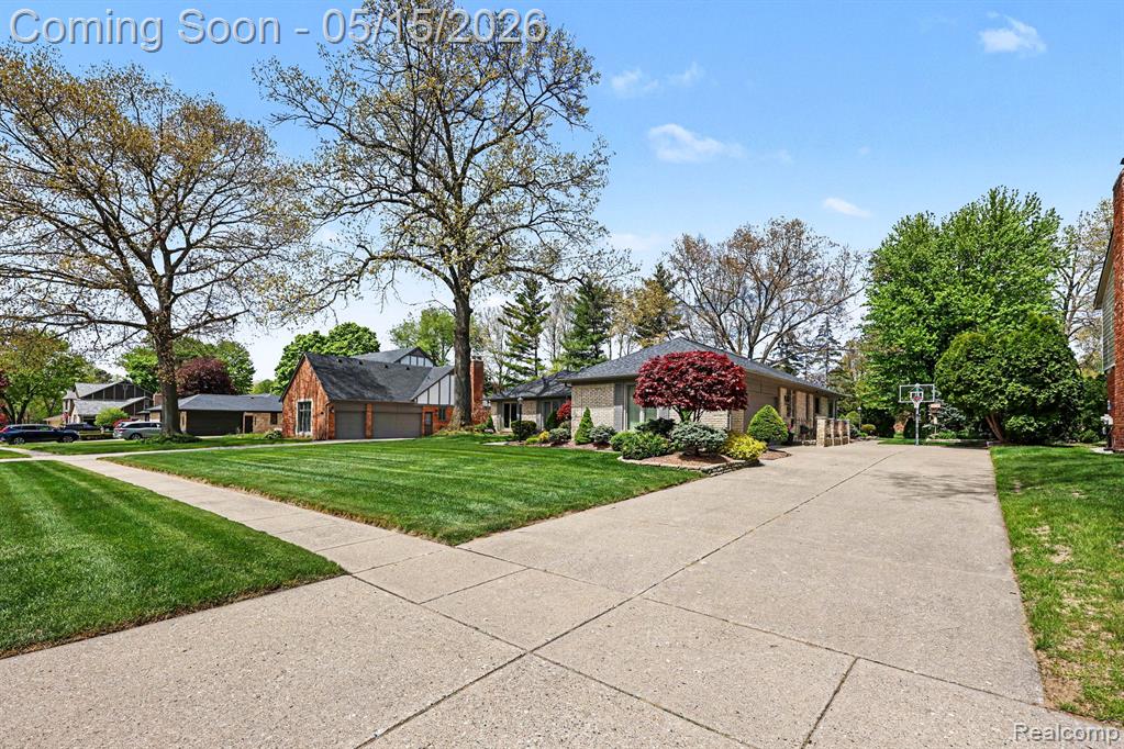 11921 Raintree Court, Utica, MI 48315 — Photo 3