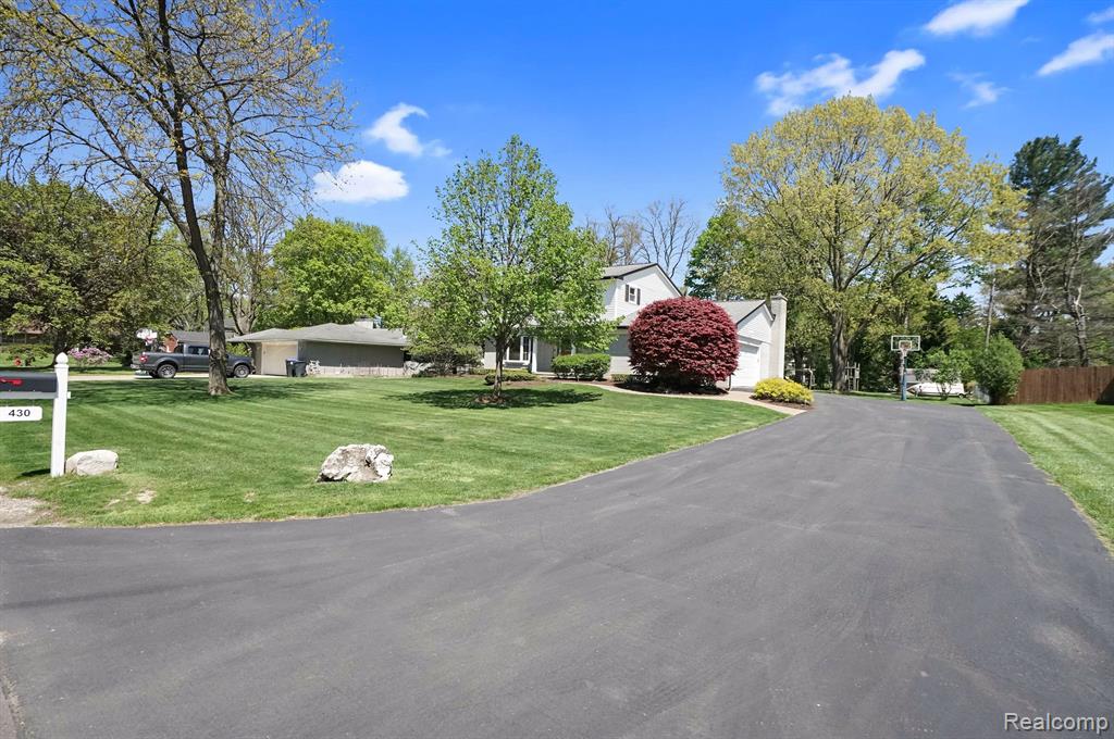 430 CHESTER Court, South Lyon, MI 48178 — Photo 47