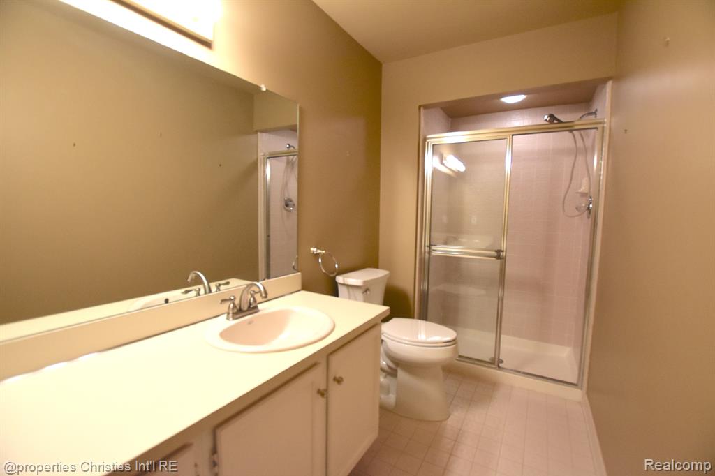 1752 S HILL Boulevard, Bloomfield Hills, MI 48304 — Photo 22