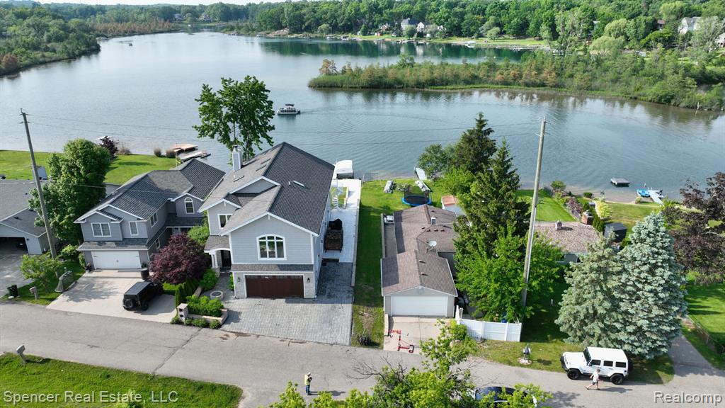 571 Dunleavy Drive, Highland, MI 48356 — Photo 44