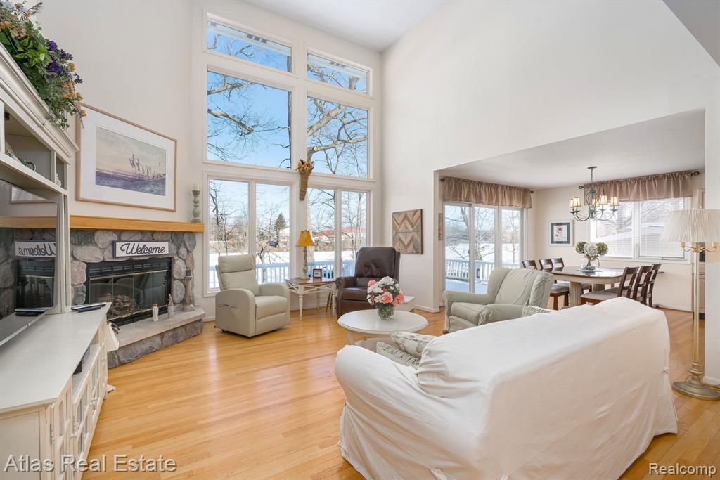 10235 Park Drive, Goodrich Vlg, MI — Photo 11