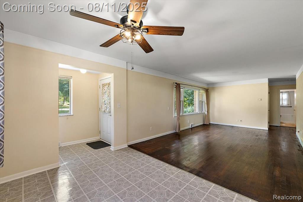 741 W Livingston Road, Highland, MI — Photo 16