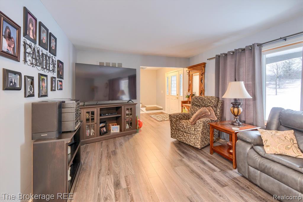 7310 Brewer Road, Flint, MI 48507 — Photo 13