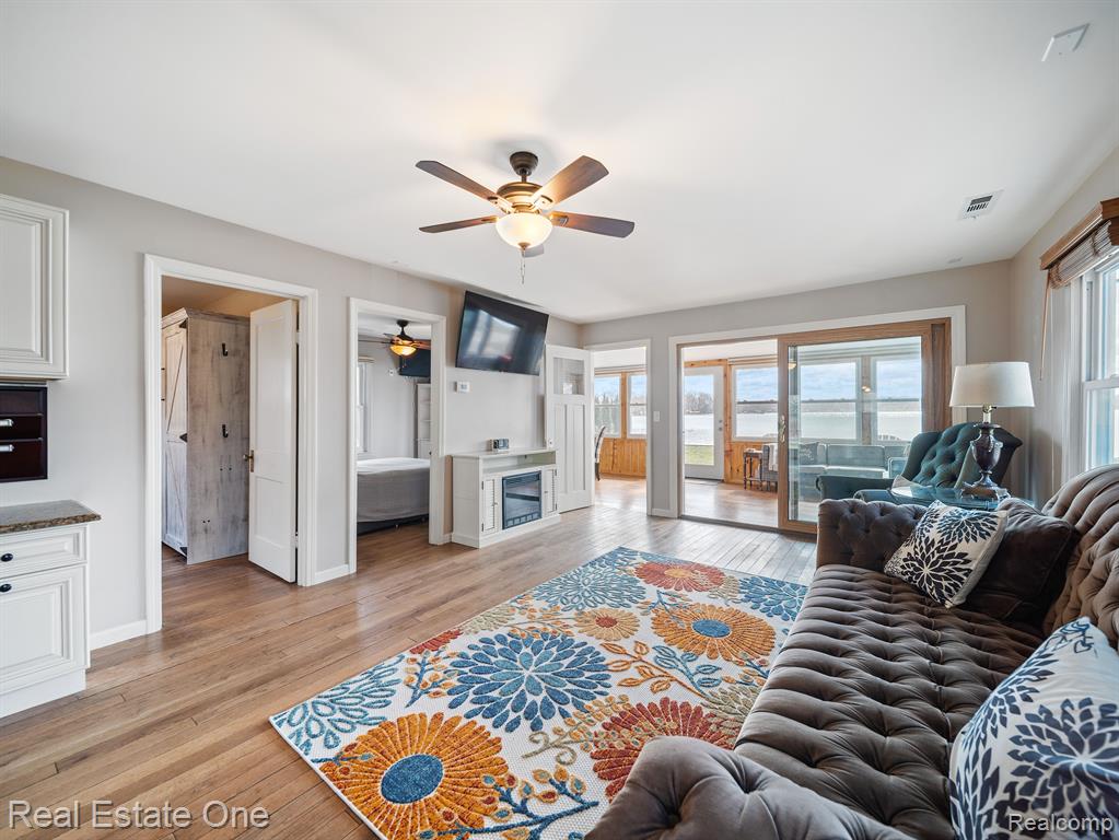 5130 EDGELAKE Drive, Pinckney, MI 48169 — Photo 13