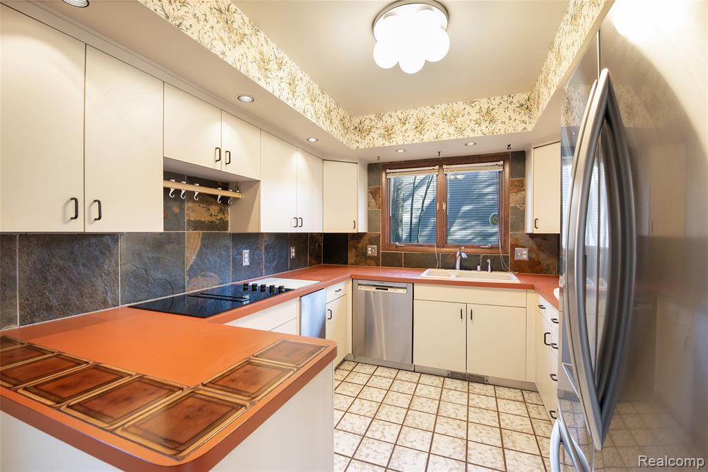 4993 Tiohero Boulevard, Clarkston, MI 48348 — Photo 20