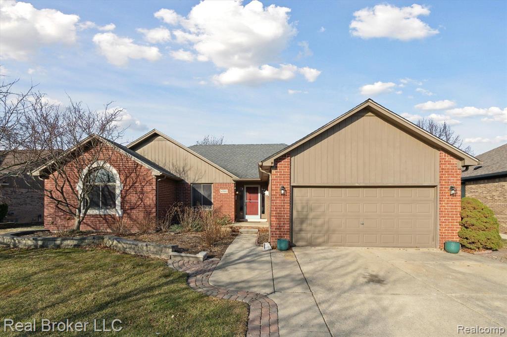 47095 STONY BROOK Drive, Macomb, MI 48044 — Photo 2