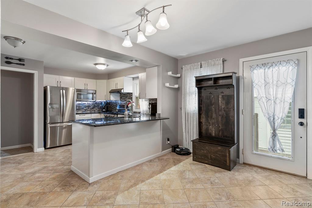 6086 N CROWN Street, Westland, MI — Photo 19