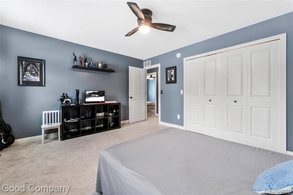 8687 Sunrise Mist Drive, Pinckney, MI 48169 — Photo 32