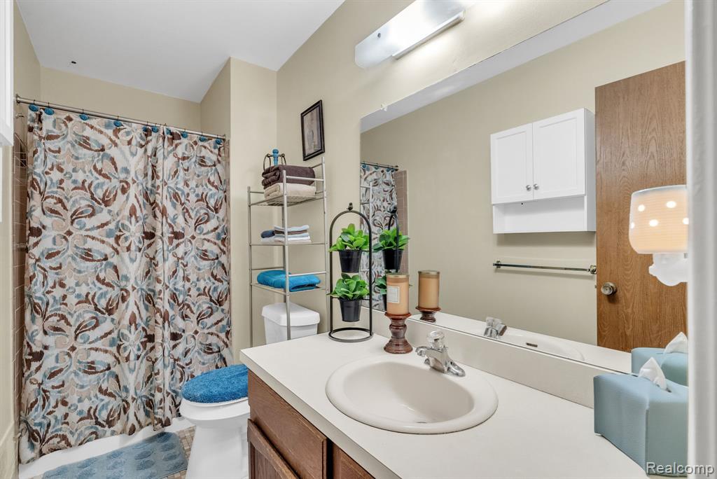 3170 Woods Circle, Detroit, MI 48207 — Photo 20