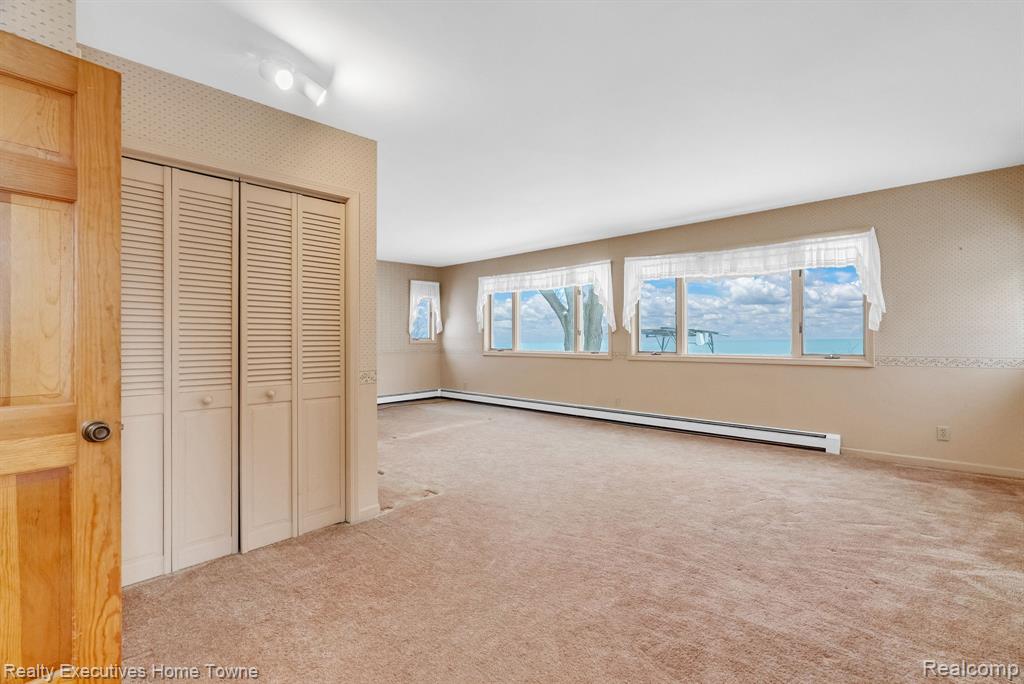 5430 Lakeshore Road, Fort Gratiot, MI 48059 — Photo 43