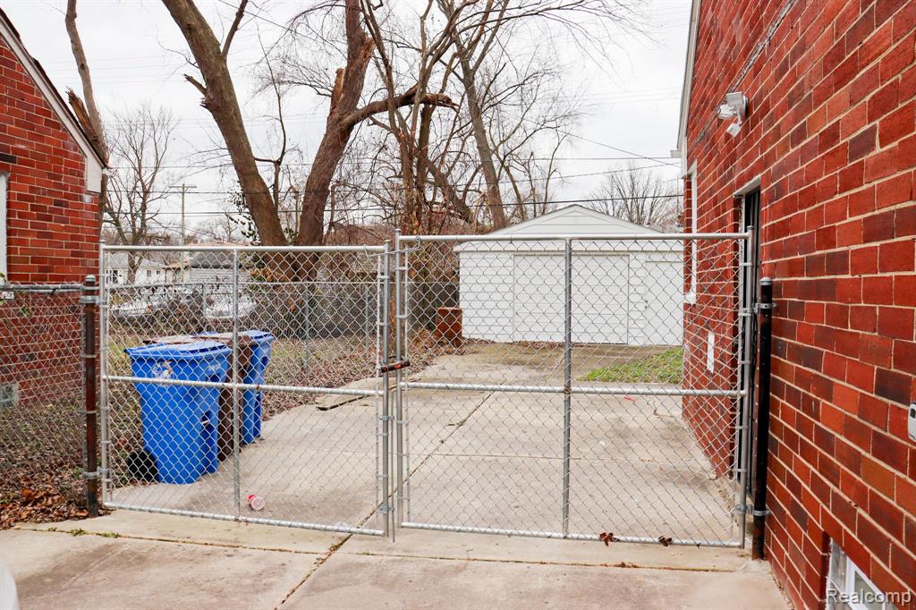 1338 HELEN Street, Inkster, MI 48141 — Photo 5