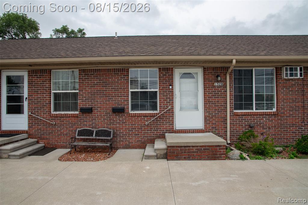 1518 Hanover Street, Lincoln Park, MI 48146