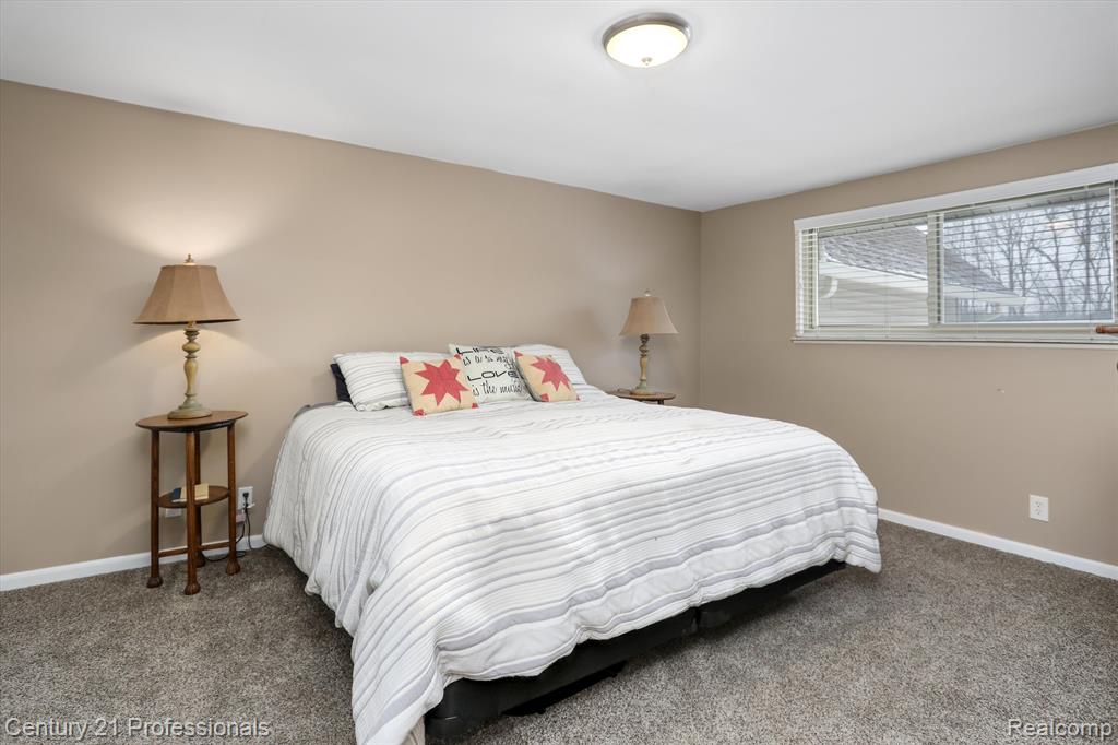 9077 BAVARIAN Court, Clarkston, MI 48348 — Photo 14