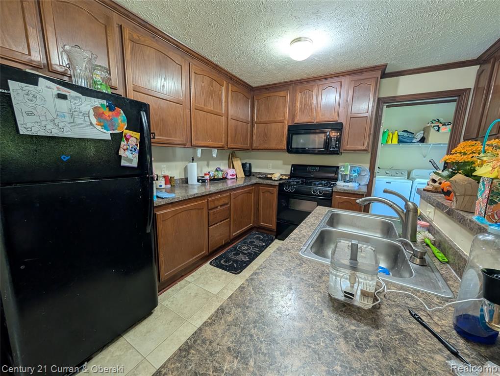 29319 Maple, Flat Rock, MI 48134 — Photo 4