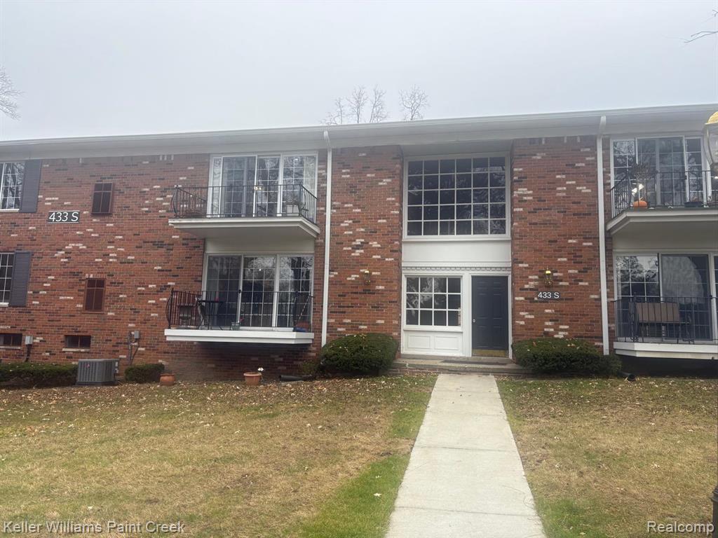 433 Fox Hills Drive S, 5, Bloomfield Hills, MI 48304 — front exterior