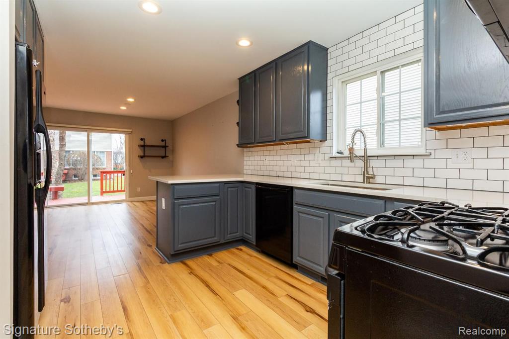 521 James Circle, Royal Oak, MI 48067 — Photo 12