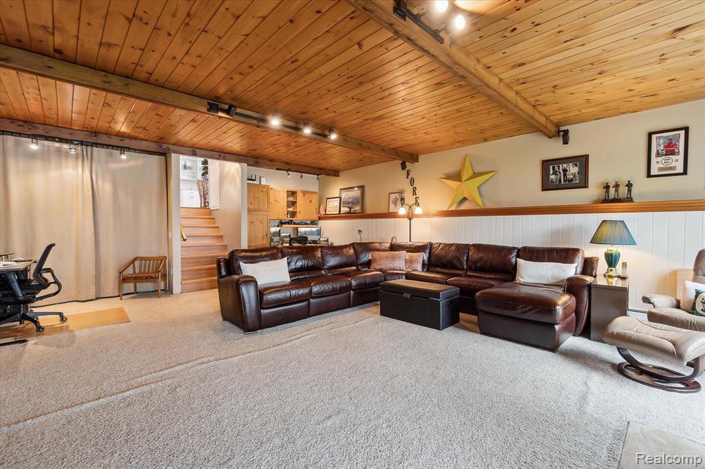 9669 NORMAN Road, Clarkston, MI 48348 — Photo 38