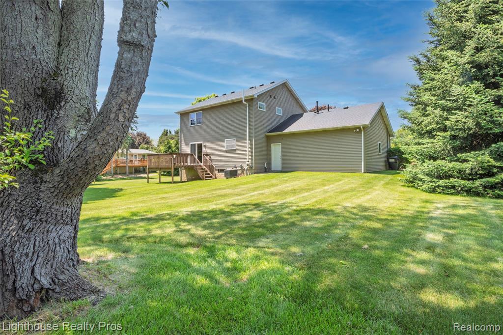 6713 Cheddar Valley Drive, Brighton, MI 48116 — Photo 36