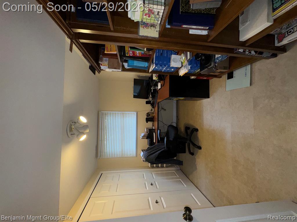 18769 Walmer Lane, Beverly Hills, MI 48025 — Photo 14