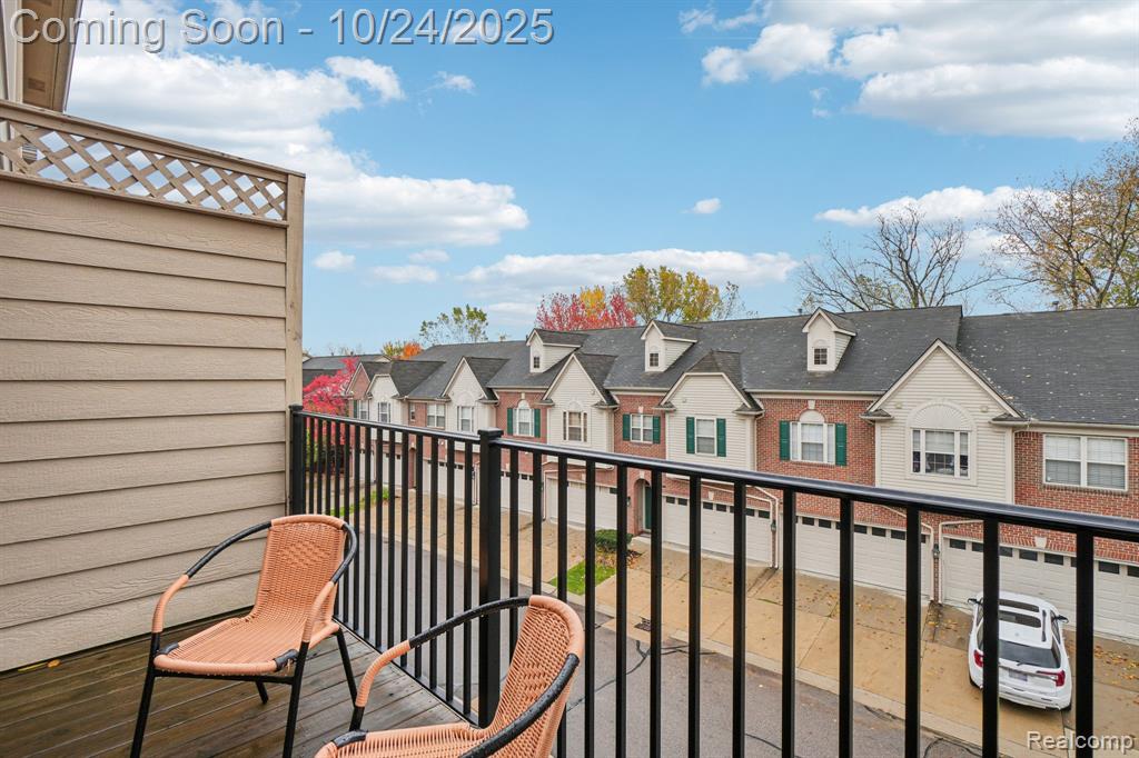 39675 Springwater, Northville, MI 48168 — Photo 31