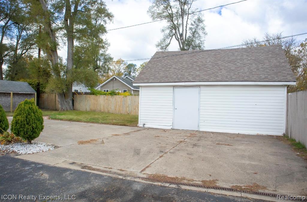 743 Hollister Street, Pontiac, MI 48340 — Photo 5
