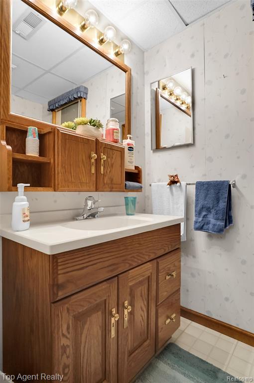 43058 W Kirkwood Drive, Clinton Twp, MI 48038 — Photo 26